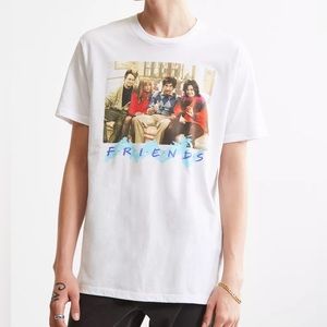 FRIENDS THROWBACK TEE